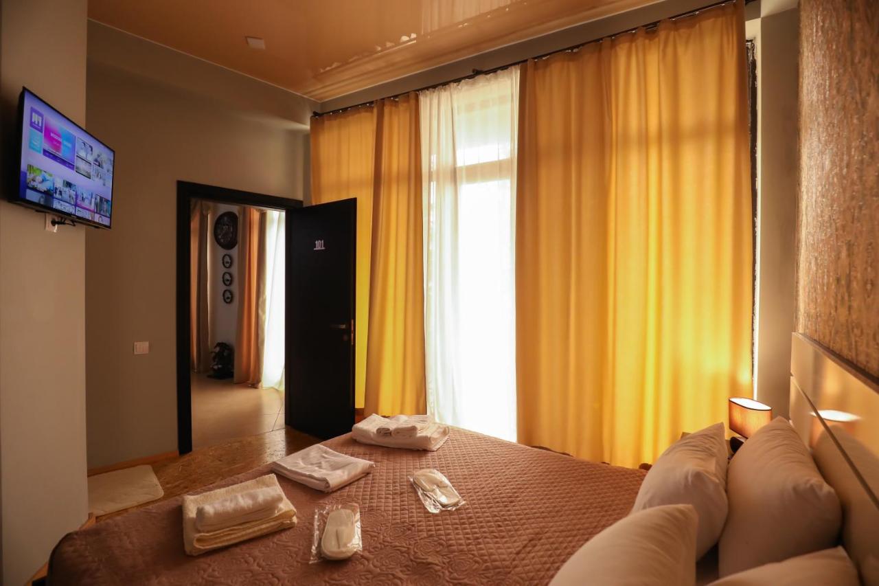 Hotel Sagu Kutaisi Luaran gambar